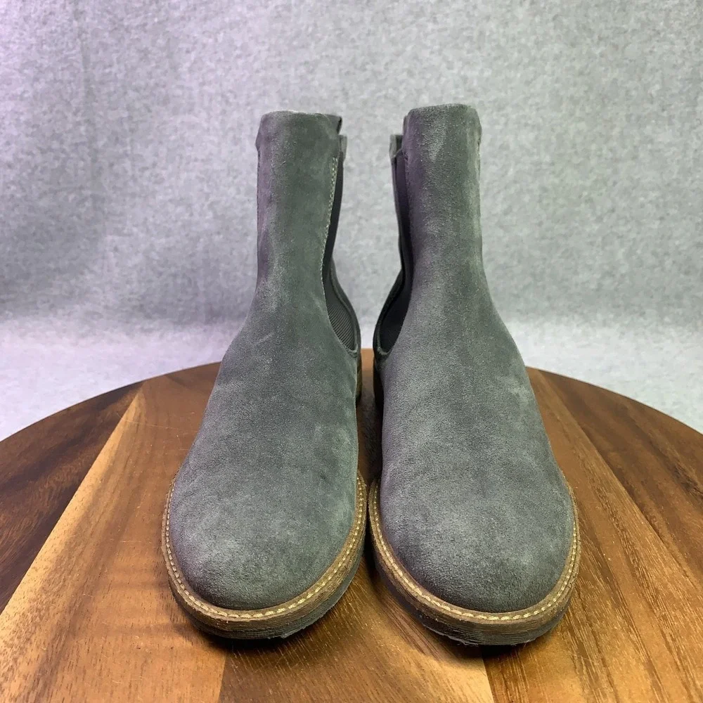 ECCO Boots Mens 8.5 Gray Suede Chelsea Ankle Pull On Comfort Block Heel Casual